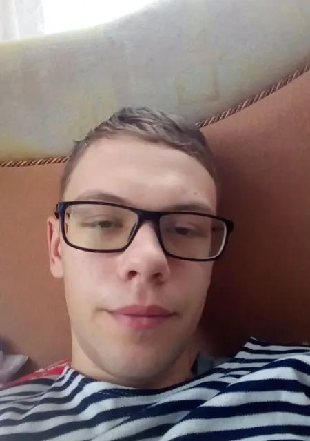 Я Саша, 27, из Тихорецка, ищу знакомство для приятного времяпровождения