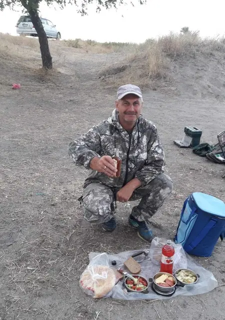 Я Леонид, 63, знакомлюсь без обязательств в Казани