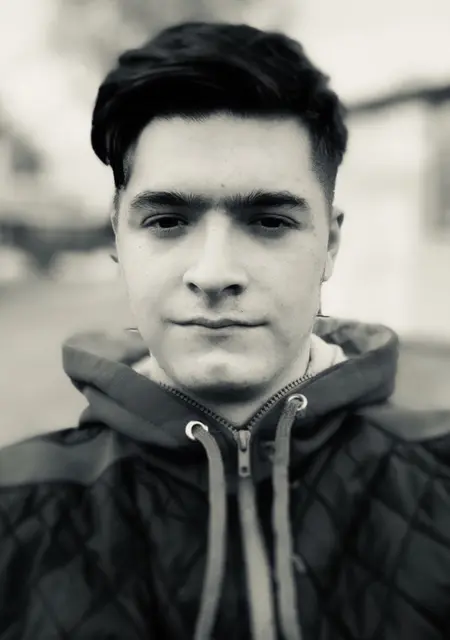 Юлиан из Сургута, мне 26, познакомлюсь на одну ночь