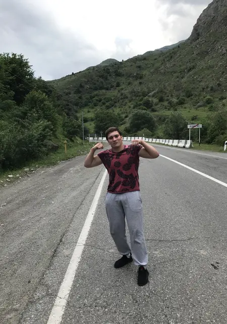 Валара из Геленджика, мне 25, познакомлюсь для приятного времяпровождения