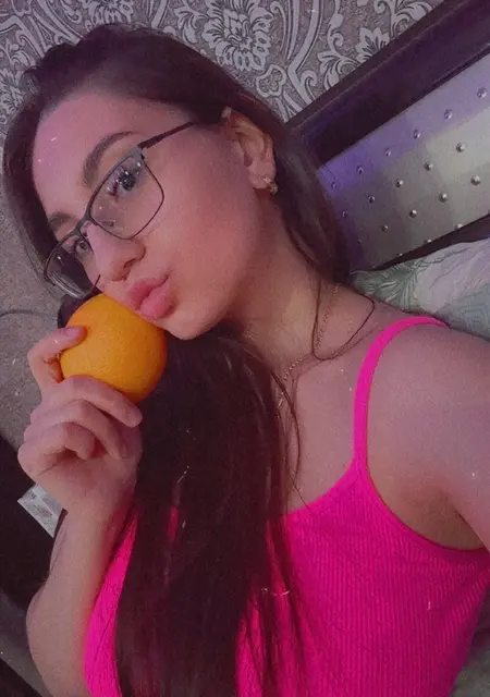 Виолетта из Москвы, мне 23, познакомлюсь для открытые отношения