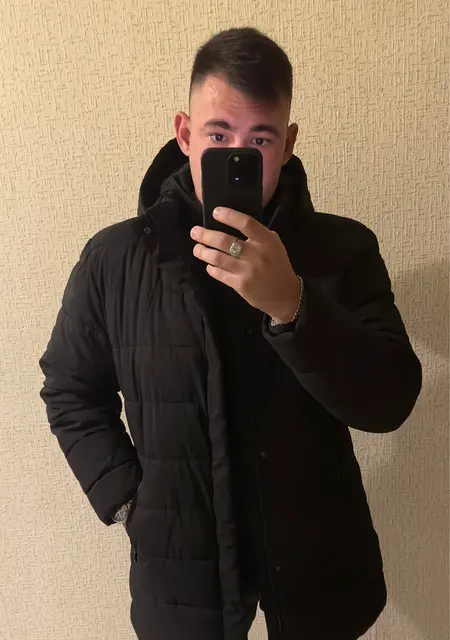 Виктор из Железногорска, мне 24, познакомлюсь без обязательств