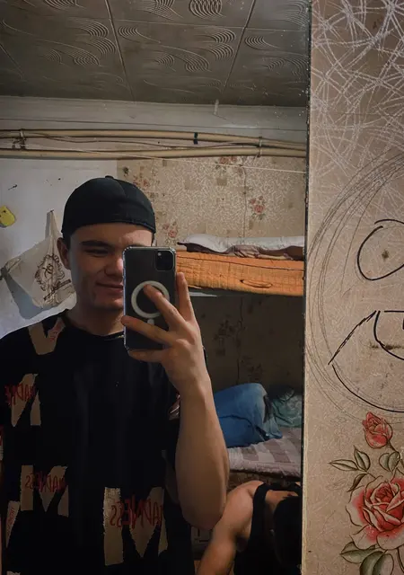 Я Nodirbek, 21, знакомлюсь без обязательств в Уссурийске