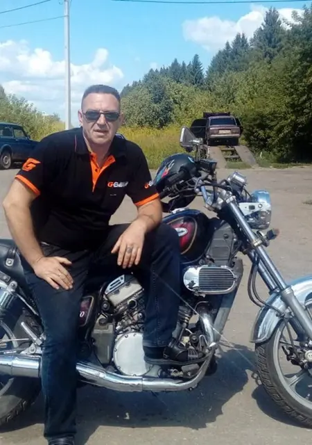 Я Алексей, 52, из Нижнего Новгорода, ищу знакомство для дружбы