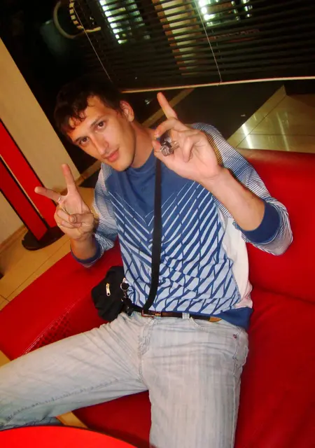 Я Кирилл, 35, из Абакана, ищу знакомства без обязательств