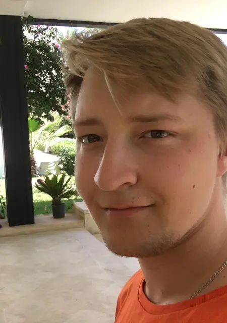 Я Денис, 31, из Невинномысска, ищу знакомство для приятного времяпровождения