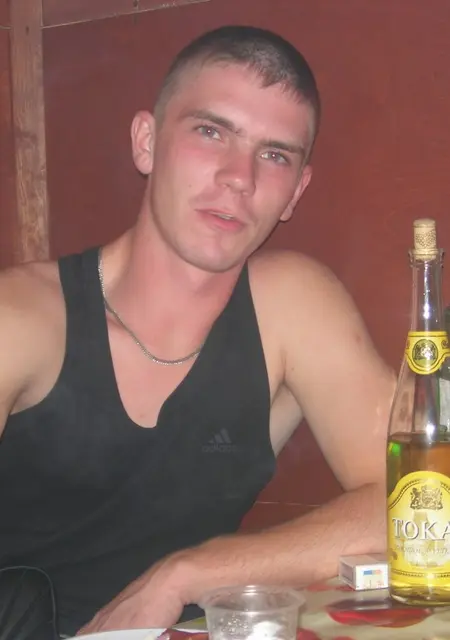 Я Дмитрий, 35, знакомлюсь на одну ночь в Зеленодольске