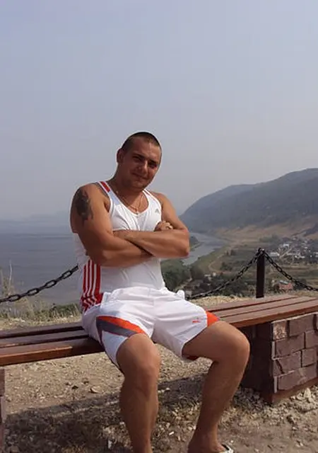 Я Алексей, 43, из Нового Уренгоя, ищу знакомства без обязательств