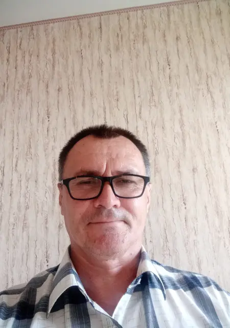 Сережа из Ставрополя, мне 56, познакомлюсь на одну ночь