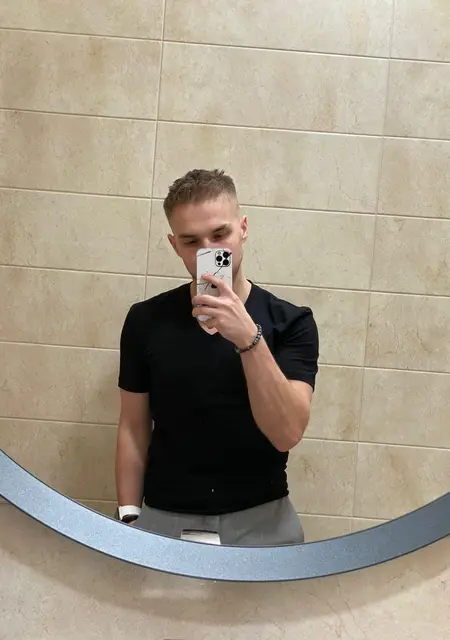 Alex из Самары, мне 26, познакомлюсь на одну ночь