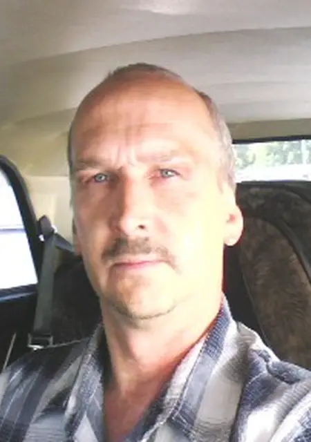 Я Артем, 55, из Одинцова, ищу знакомство для постоянных отношений