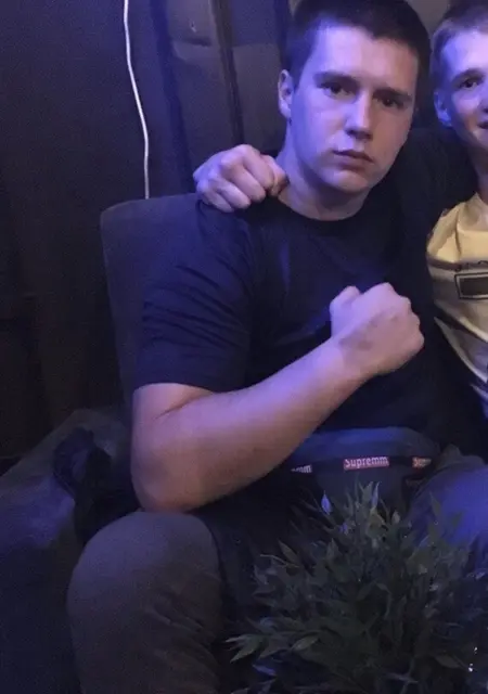 Yurii из Пскова, ищу на сайте знакомства на одну ночь