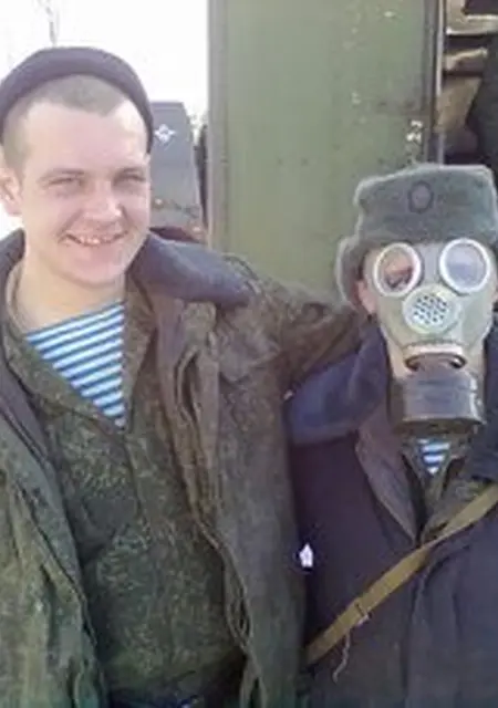 Я Евгений, 32, из Солигорска, ищу знакомства без обязательств