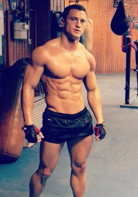 Паша из Пинска, ищу на сайте знакомства на одну ночь