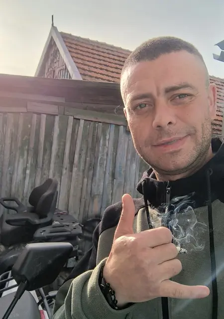 Я Дима, 37, из Щелково, ищу знакомства без обязательств