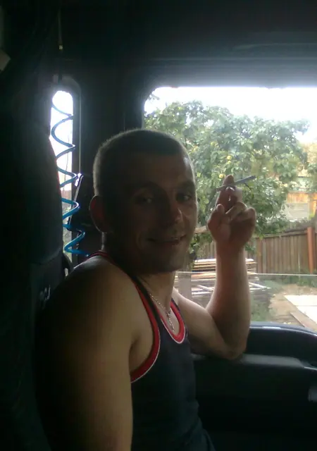 Роман из Витебска, мне 40, познакомлюсь для постоянных отношений