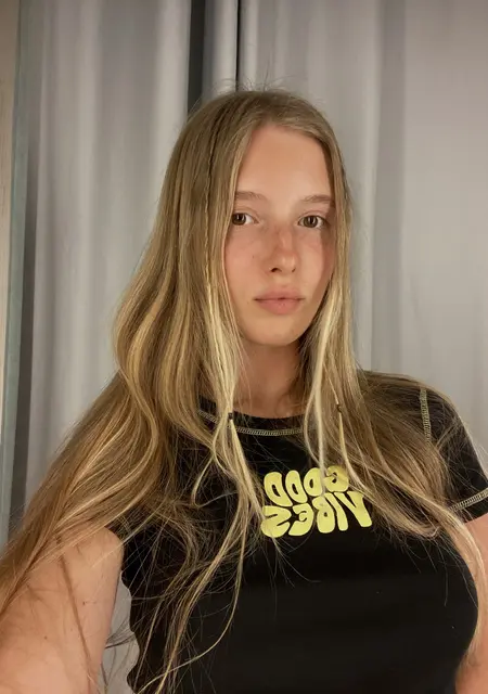 Я Alena, 25, знакомлюсь для общения в Киеве