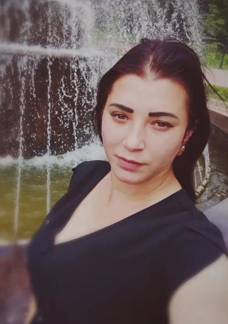 Я Алёна, 31, знакомлюсь на одну ночь в Москве