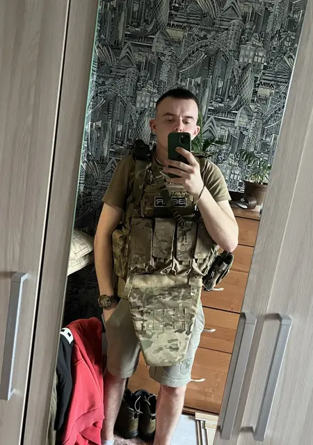 Андрей из Воронежа, мне 25, познакомлюсь для открытые отношения