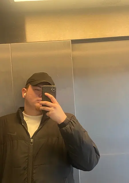 Я Миша, 21, знакомлюсь без обязательств в Сургуте