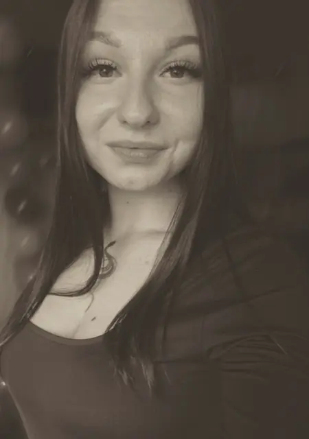 Я Полина, 20, из Санкт-Петербурга, ищу знакомство для общения