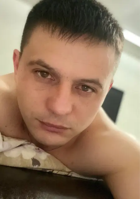 Дима из Уссурийска, ищу на сайте знакомства без обязательств