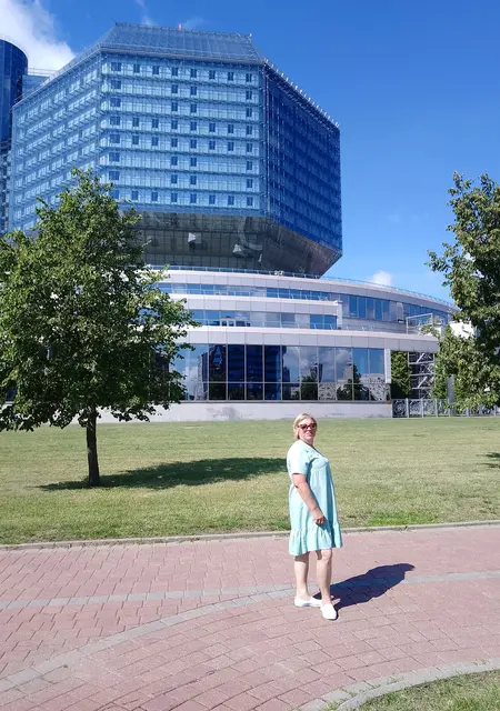 Я Мила, 62, знакомлюсь для открытые отношения в Санкт-Петербурге