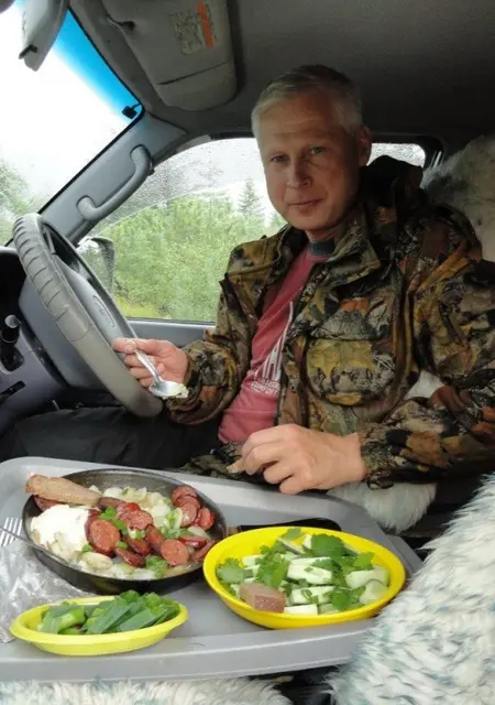 Игорь из Магадана, ищу на сайте знакомства на одну ночь