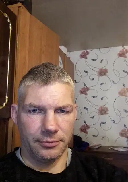 Я Игорь, 41, знакомлюсь на одну ночь в Пскове