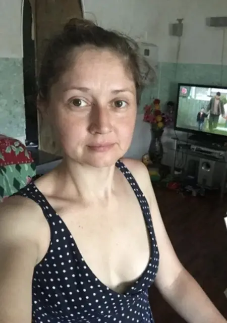 Я Ирка-Сухая Дырка, 42, из Екатеринбурга, ищу знакомство для постоянных отношений