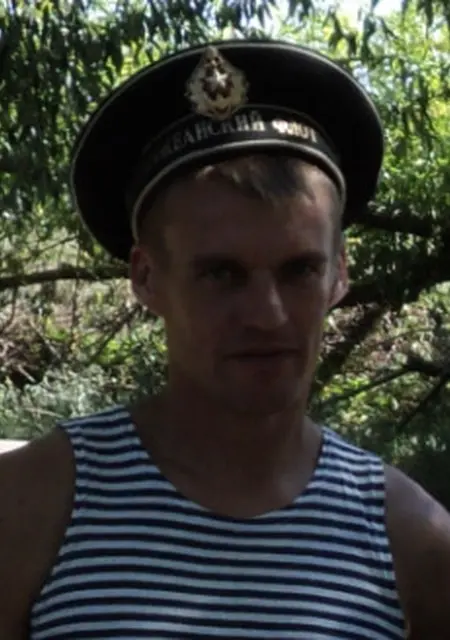 Сергей из Новоаннинского, ищу на сайте знакомства на одну ночь