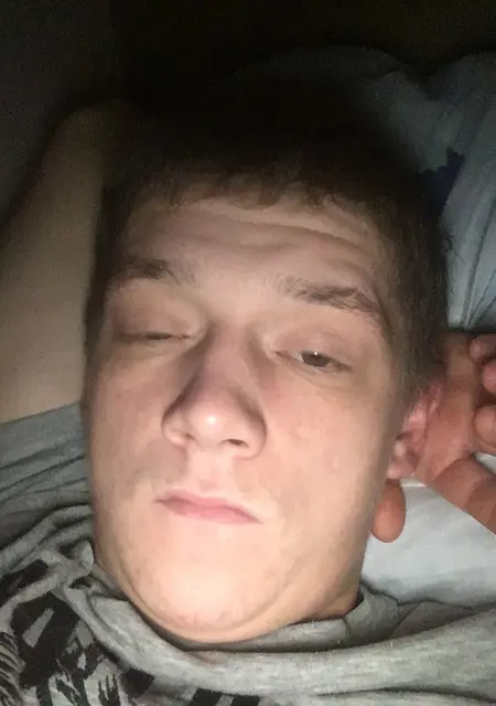 Я Владимир, 28, из Тобольска, ищу знакомства без обязательств