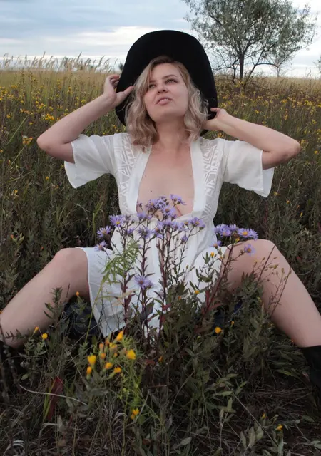 Я Alena, 27, из Самары, ищу знакомство для совместных путешествий