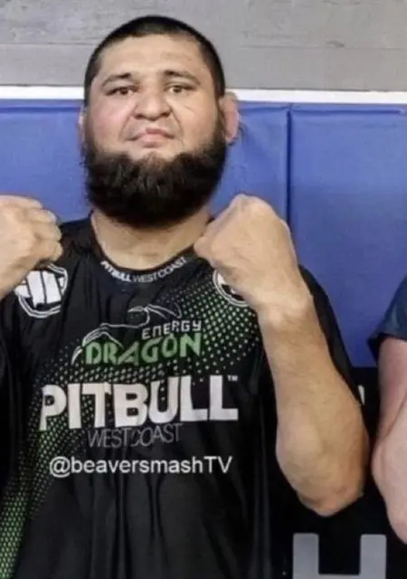 Я Тимур, 23, знакомлюсь без обязательств в Кисловодске