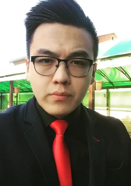 Аслан из Октябрьского, мне 29, познакомлюсь для общения