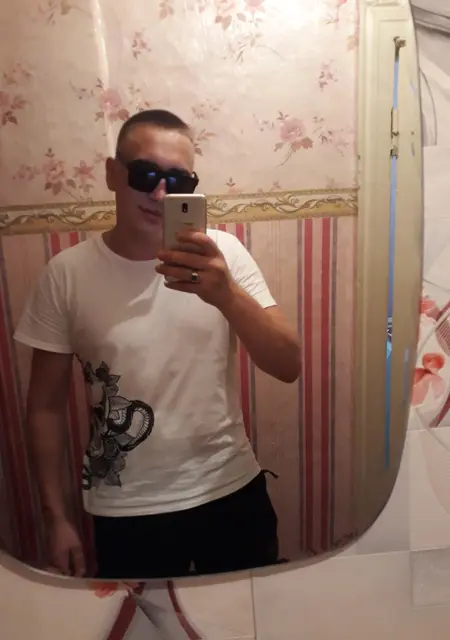 Я Антон, 32, из Биробиджана, ищу знакомства без обязательств