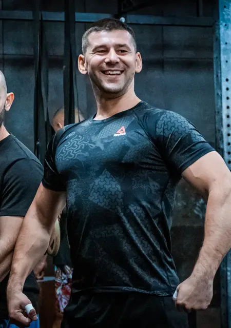 Владимир из Кривого Рога, ищу на сайте знакомства на одну ночь