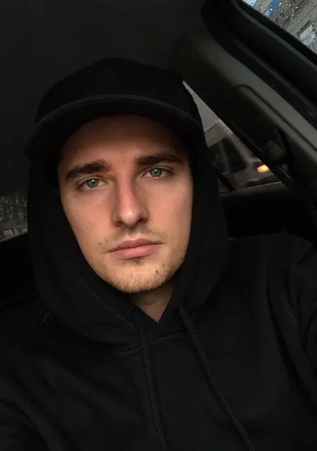 Сергей из Старой Руссы, ищу на сайте знакомства на одну ночь