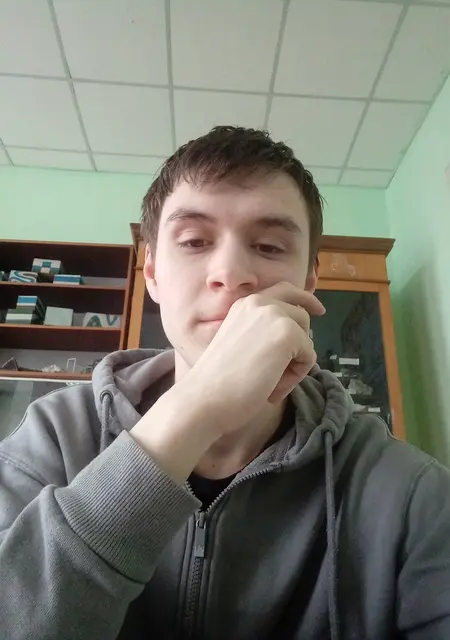 Я Сергей, 21, знакомлюсь для приятного времяпровождения в Шахтах