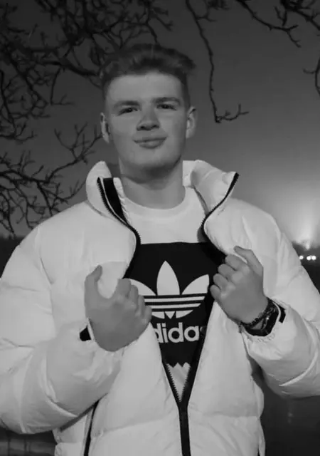 Я Mihai, 21, знакомлюсь в Бухаресте