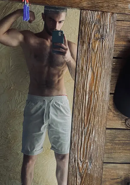 Misha из Пятигорска, мне 22, познакомлюсь на одну ночь