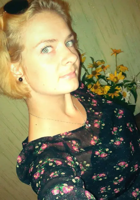 Ксюша из Каменского, мне 33, познакомлюсь