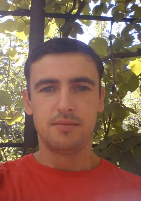 Я Wiktor, 45, знакомлюсь на одну ночь в Геленджике