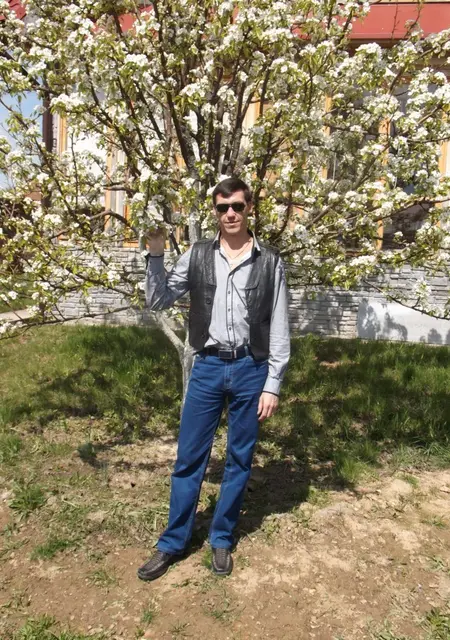 Serh из Новосибирска, ищу на сайте знакомства на одну ночь