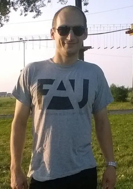 Я Тарас, 41 років, знайомлюсь на одну ніч у Здолбунівших