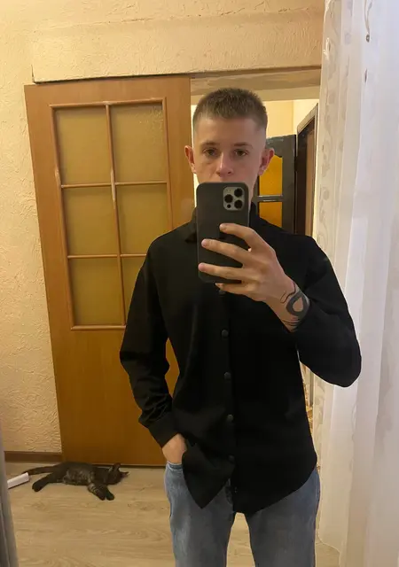 Я Евгений, 19, знакомлюсь без обязательств в Евпатории