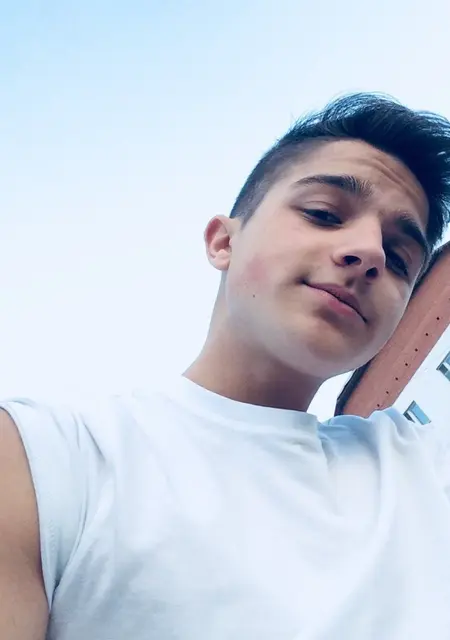 Я Алекс, 25, из Кубинки, ищу знакомство для совместных путешествий