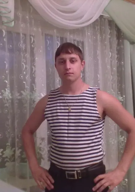 Я Павел, 35, из Ухты, ищу знакомства на одну ночь