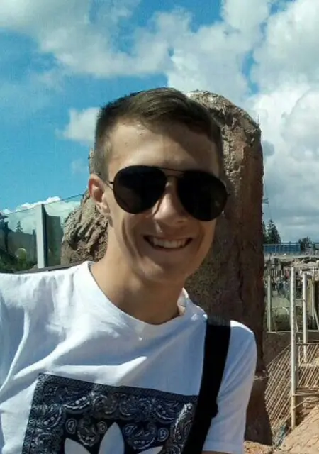 Дмитрий из Чайковского, ищу на сайте знакомства без обязательств