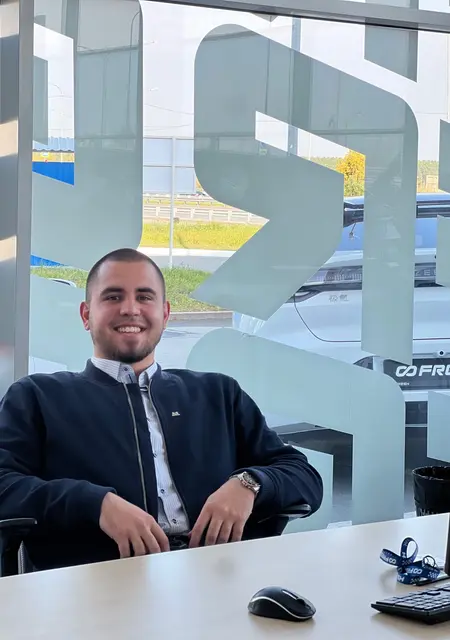 Я Фёдор, 20, из Тюмени, ищу знакомства без обязательств